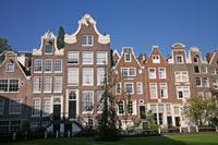 17th century houses along the Begijnhof in Amsterdam