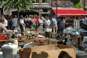 The market at the Vrijdagmarkt in Antwerp