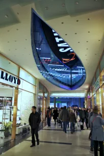 Walkway towards Hopland, Stadsfeestzaal shopping center, Antwerp