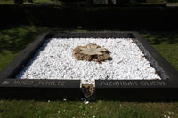 Grave of politician Hugo Schiltz, Schoonselhof