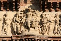Barcelona Welcoming Visitors, Arc de Triomf