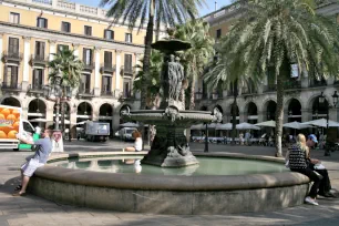 Fountain of the Three Graces, Plaça Reial, Barcelona