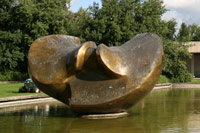 Henry Moore sculpture, Large Divided Oval: Butterfly, Haus der Kulturen der Welt