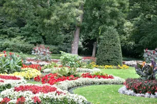 Flowerbeds in the Luiseninsel, Tiergarten in Berlin