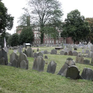 Boston Freedom Trail: 14. Copp's Hill Burying Ground