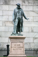 Statue Colonel Prescott