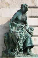 Statue of Ilonka, Matthias Fountain