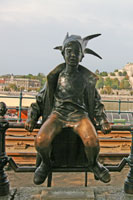 Little Princess statue, Budapest