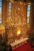 Main altar in the Matthias Church