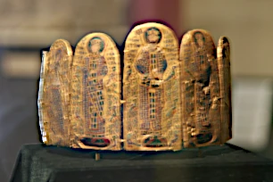 Crown of Monomachos, Hungarian National Museum