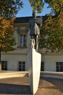 Statue of Lajos Batthyány, Batthyány Square, Budapest