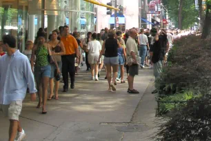 Shoppers on the Magnificent Mile in Chicago