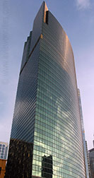 Side view of 333 West Wacker Drive, Chicago