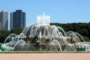 The Buckingham Fountain in Grant Park, Chicago