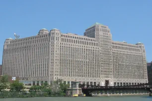 Merchandise Mart seen from the Chicago River