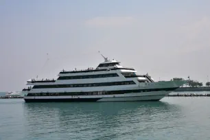 Spirit of Chicago cruise ship at Navy Pier