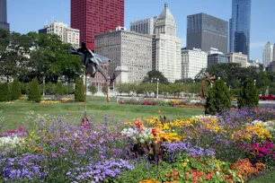 Flowerbeds and modern art in Chicago's Grant Park