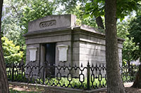 Couch Mausoleum, Lincoln Park