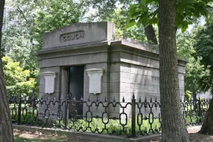 Couch Mausoleum, Lincoln Park