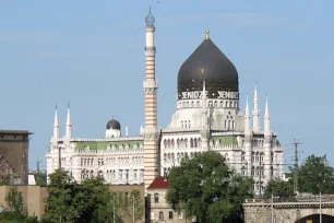 Yenidze seen from across the Elbe River, Dresden