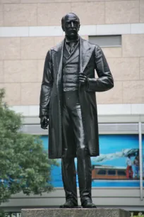 Sir Thomas Jackson Statue, Statue Square, Central, Hong Kong
