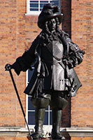 Statue of King William III at the Kensington Palace, London