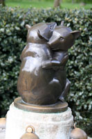 Two Bears Fountain, Kensington Gardens