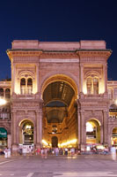 The triumphal arch of the Galleria Victor Emmanuel II at night