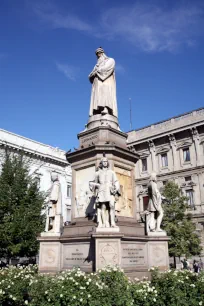 Leonardo da Vinci Monument at the Piazzo della Scala in Milan
