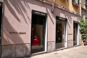 Armani, Fashion District, Milan