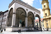 Feldherrnhalle, Munich