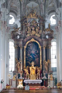 High altar of the Heilig-Geist-Kirche in Munich