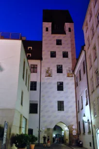 Burgstock Tower, Alter Hof