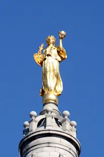 Civic Fame statue on the Manhattan Municipal Building in New York City