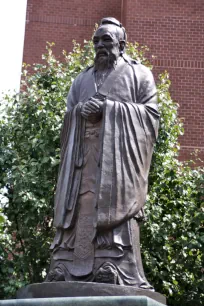 Statue of Confucius in Chinatown, New York