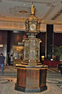 Waldorf-Astoria lobby clock, New York City