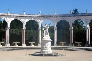 Colonnade Grove, Versailles