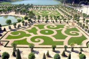 Geometric Gardens in Versailles