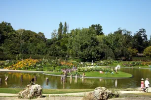The main pond of the Parc Floral de Paris