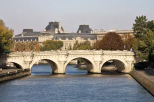 The short south span of the Pont Neuf in Paris
