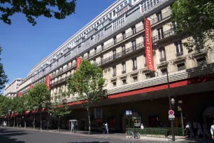 Galeries Lafayette, Paris, France. Architect: Georges Chedanne and