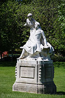 Statue of Alfred de Musset in Parc Monceau