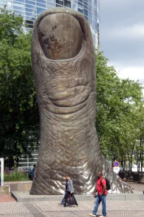 The thumb (César), La Défense