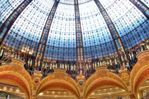 Galeries Lafayette (Paris ( 9 th ), 1907)