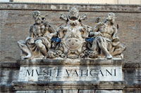 Statues above the former entrance to the Vatican Museums
