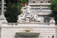 Fountain of the goddess of Rome, Piazza del Popolo
