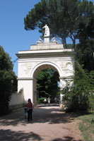 Arco di Settimio Severo, Villa Borghese