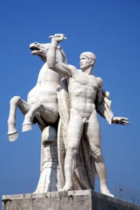 Fascist sculpture, Rome