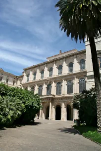 Barberini Palace, Piazza Barberini