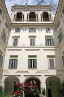 Palazzo Falconieri, Via Giulia